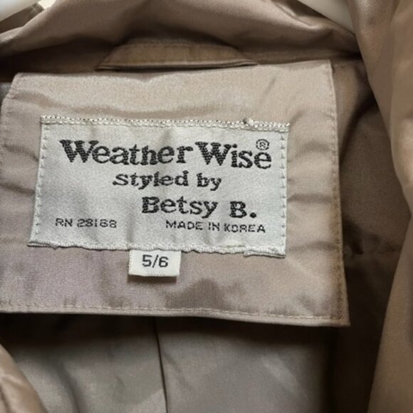 Weather Wise taupe trench coat/rain coat with belt. - Picture 7 of 8